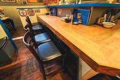 1名様でも入りやすいカウンター完備！お仕事終わりでも一杯どうですか？