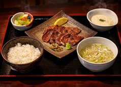 霜中たん定食