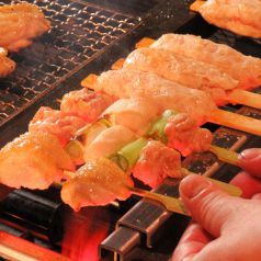 本格備長炭でじっくり焼き上げる