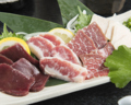 料理メニュー写真 馬刺しの5点盛り