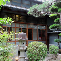 仕事帰りのサク飲みにも◎1杯から気軽に立ち寄れるお店