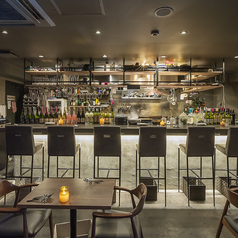 カウンター席は10席ございます!