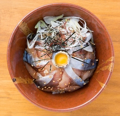 さばユッケ丼