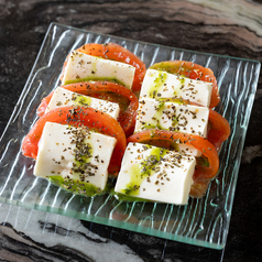 まずはコレ！こだわりのカプレーゼ