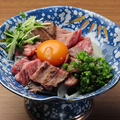 料理メニュー写真&nbsp;名産牛の炙りユッケ