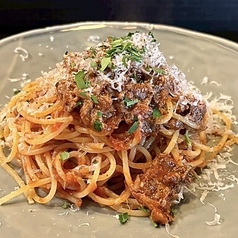 生パスタとこだわりソースで味わうハーモニー