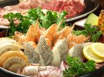 見てください！この肉厚の魚介☆海鮮付きコースでお召し上がれます。