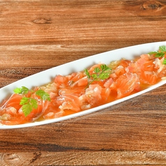 サーモンカルパッチョ　ラビゴットソース