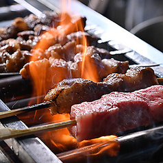 味付けは2種類！種類豊富なお肉から選べる串焼きは必食