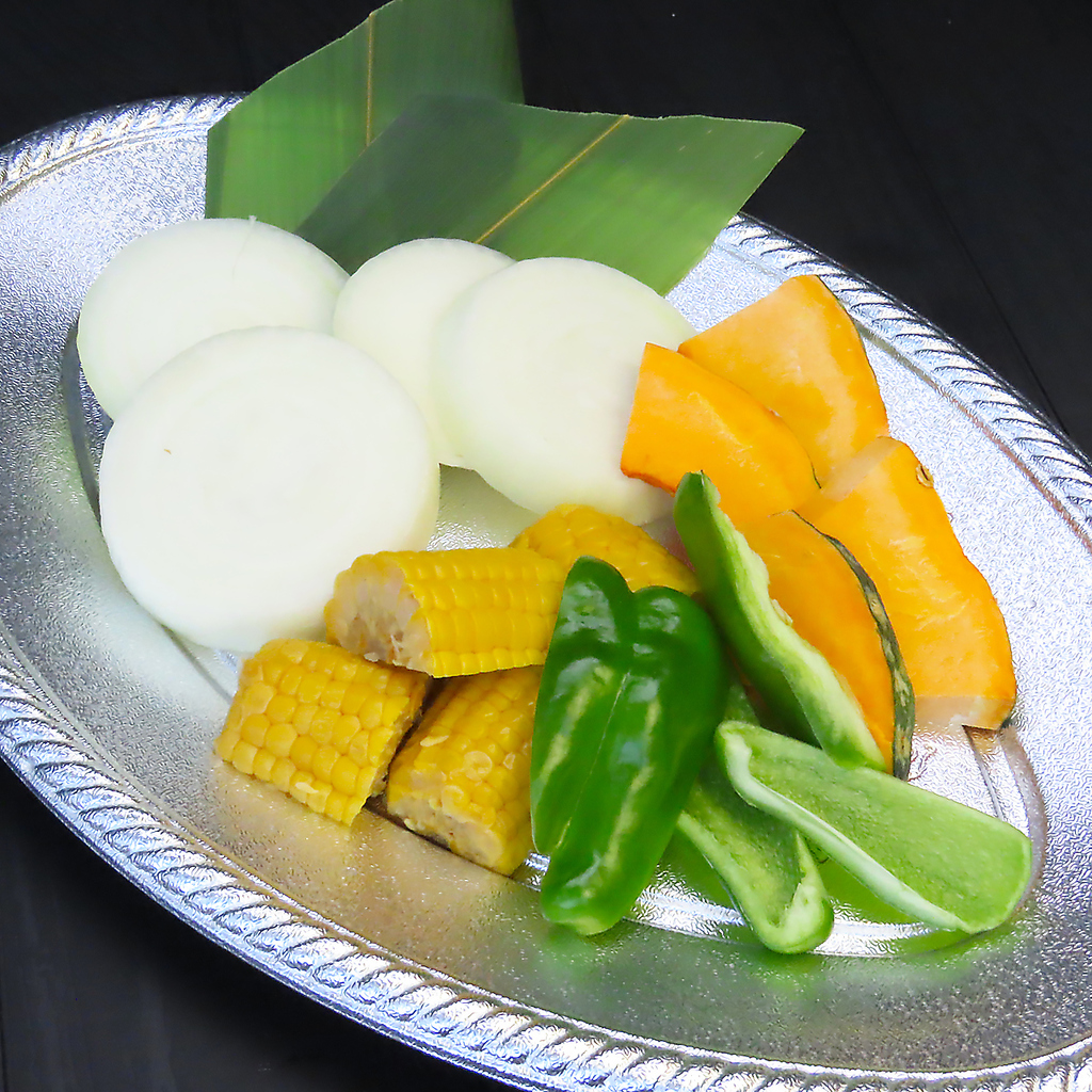 バーベキュー用カット野菜：玉ねぎ、パプリカ、ピーマン、とうもろこし・・・夏にビタミン大事です！