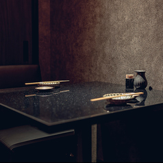 2名様からご利用いただける個室もございます。