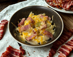 ジャガイモとベーコンのチーズ焼き