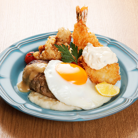 手作りハンバーグ卵　せんびる店の写真