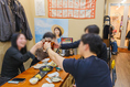 【お店奥テーブル席】最大14名様までのテーブル席もございます。