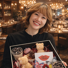 マカロン・ミニクレームブリュレ・ミニカヌレ・パンナコッタ・くまシュークリーム可愛いお祝いデザートBOX