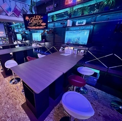 各テーブルにはモニター&TV-GAME完備！