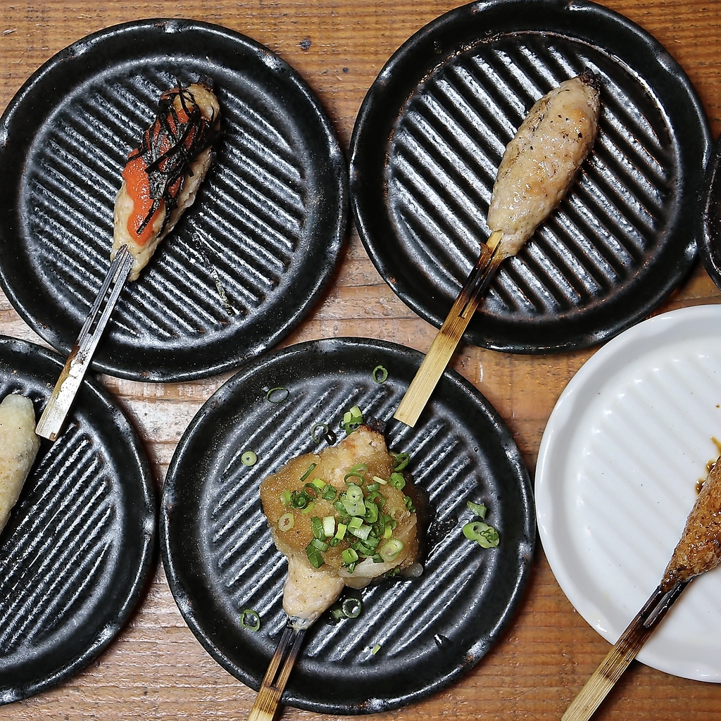 写真映え◎料理にこだわるのはもちろんインテリアや食器にもこだわったお洒落な焼き鳥屋です！