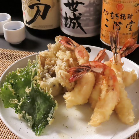 お酒が進む！天ぷらをはじめ絶品の一品料理が充実の写真