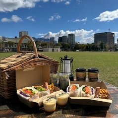 ピクニックバスケットサンド