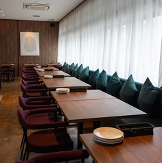 20名様～50名様、50名様～80名様と異なる雰囲気の２つのフロアを貸切可能！様々なレイアウトご提案致しますので先ずはお気軽にご相談を。お待ちしております！！