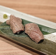 大トロ牛たん炙り肉寿司　1貫