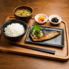 【和朝食】熊本県産米「森のくまさん」を使用！塩サバや明太子、卵焼きに味噌汁も付いた満足セット◎の写真