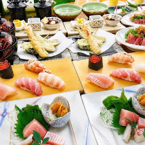 [じごろ]の和の集大成は鮨・串天ぷら居酒屋。カウンターで鮨を嗜む大人の贅沢空間。