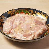 仙台で愛された豚ホルモンを、こだわりの塩だれで。