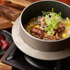 藁焼き鶏の釜めし