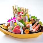 福井発祥　名物！！　お刺身船盛り　毎日新鮮な鮮魚でご用意しております