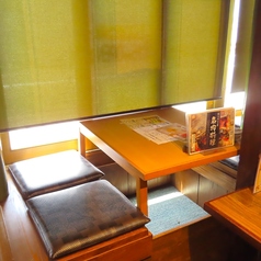 【1F】夏季は茶屋風の掘りごたつ席で気持ちが良く、冬季はコタツになりあったかく大人気のお席です♪