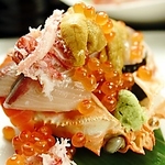 蒲原小梅の代名詞”蟹料理”を満喫！【こぼれ寿司】接待やデートにもおすすめの一軒。