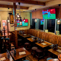 大型TVモニターも3台常設！スポーツ観戦もご自由に。