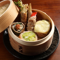 蒸籠で見せる創作料理