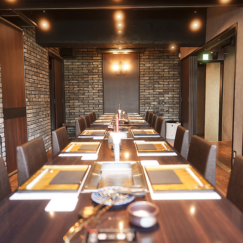 非日常空間で、プロの肉職人が「目利き」した厳選和牛をワインと楽しむ♪