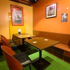 4名掛けテーブル席あり