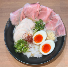 こだわり鶏白湯ラーメンをランチで堪能♪