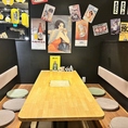 6名様テーブルを10卓ご用意しており、最大60名様まで収容可能です！会社や学校など大人数での宴会や、女子会にぴったりです♪全席に仕切りがついておりますので、周りを気にせずお食事をお楽しみいただけます◎