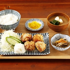 鶏の唐揚げ定食