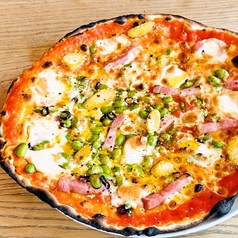 【夏限定】ヤングコーンと枝豆、スカモルツァチーズのピザ