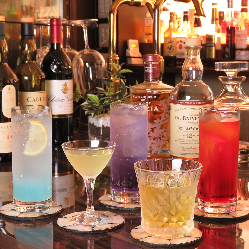 日本酒、焼酎、ワイン、カクテルなど豊富なお酒をご用意しました。お酒初心者のお客様でも楽しめます