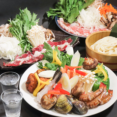 自慢の鍋は旬の新鮮素材を使用した食材にこだわりご提供