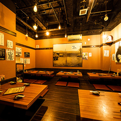 藁焼き酒場月夜に遊ぶ。の雰囲気3