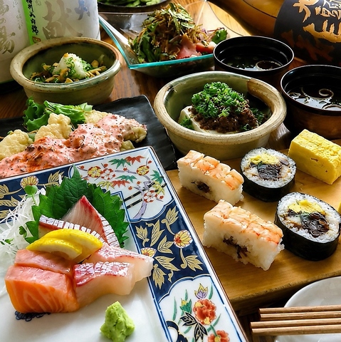 【120分飲み放題付】お造り、和牛肉味噌豆腐、若鶏もも肉の天ぷらなど全8品5500円(税込)の写真
