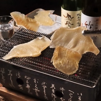 深夜に寿司と七輪焼きが楽しめる居酒屋