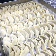 20種のトッピングで餃子がもっと美味しく、楽しくなる！