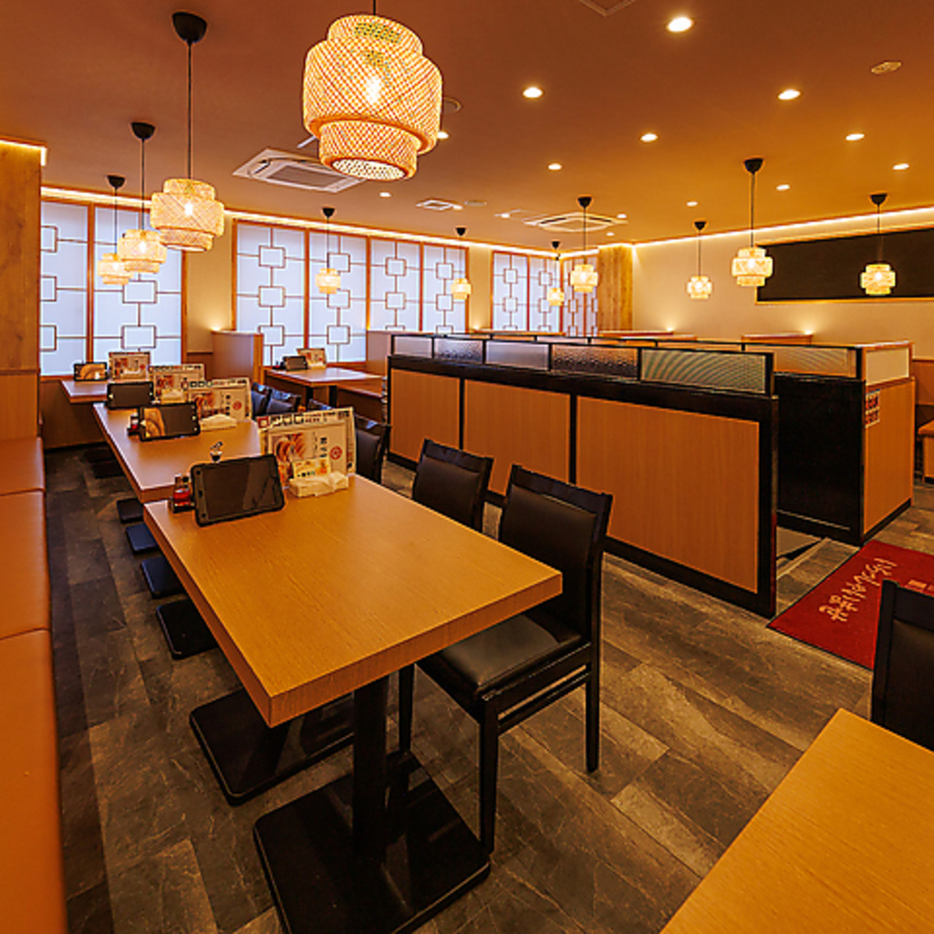 広々とした店内は貸切最大100名様まで対応可能！打ち上げや会社宴会など、大人数での集まりに最適◎