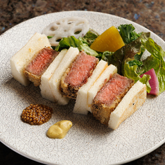 鹿児島黒牛 ロースカツサンド (2切れ 50g)