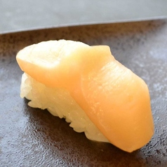 活ホタテ握り（野付・噴火湾産）