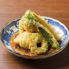 鱧と夏野菜のクリスピー揚げ出し